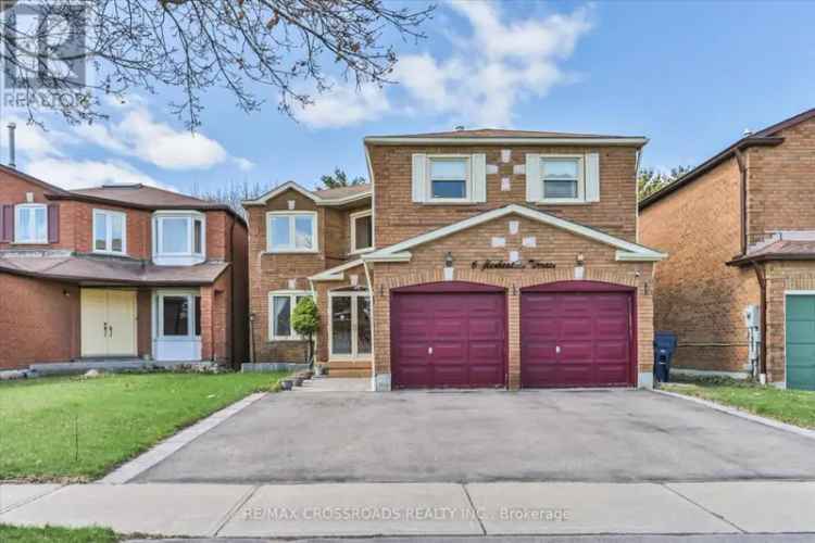 Stunning 5000 sq ft Executive Home Ravine Backing Walkout Basement