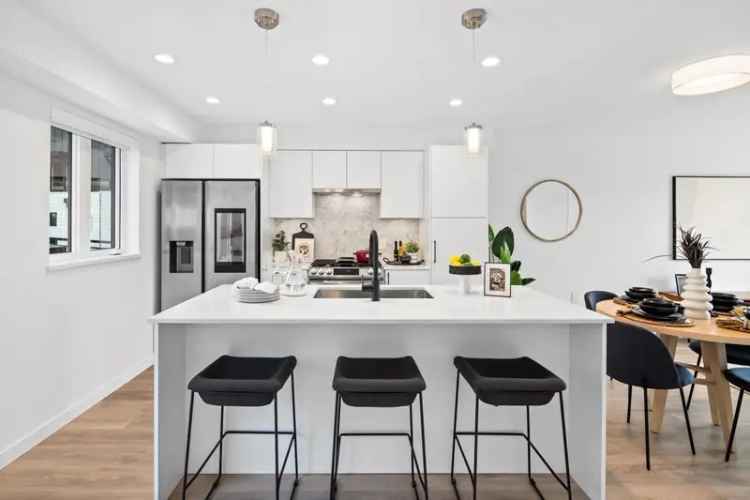 Lower Lonsdale Townhouse for Sale The Trails R2959254