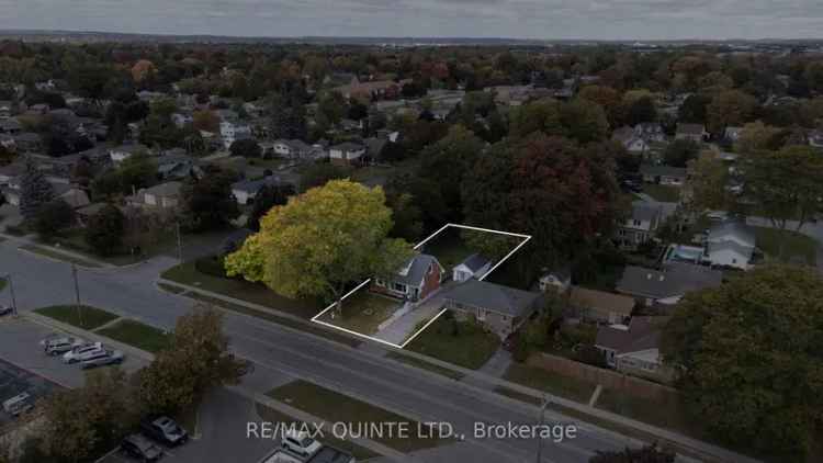 House For Sale in Belleville, Ontario