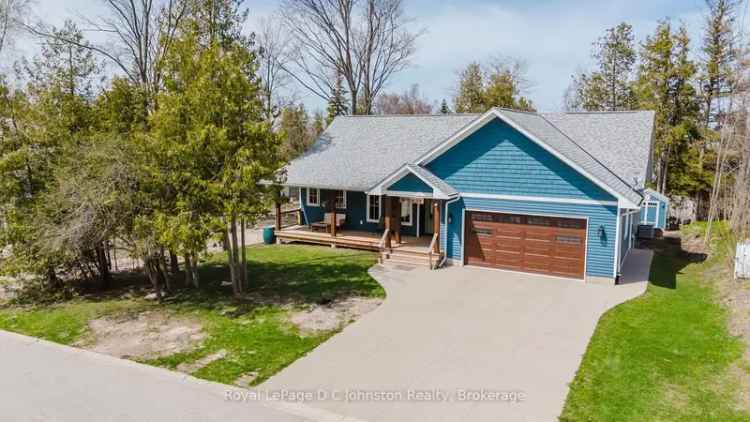 Southampton Dream Home: Lakefront Bungalow with Pool and Finished Basement