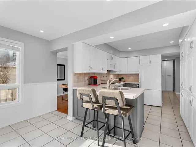 House For Sale in 55, Halley Street, Ottawa, Ontario