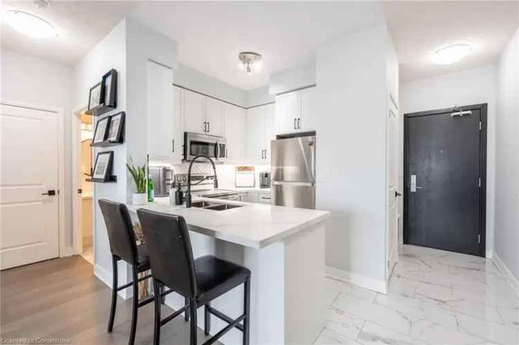 Rent 1 Bedroom Condo with Private Patio in Mississauga