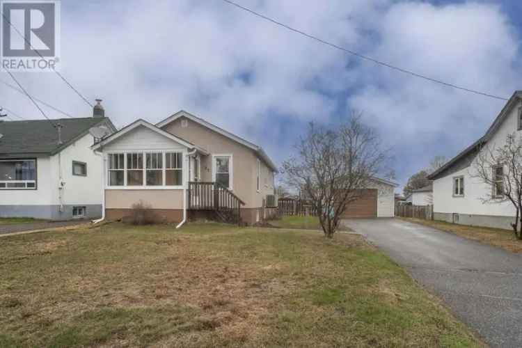 2 Bed 2 Bath Bungalow with Sauna and Heated Garage