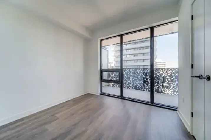 Yonge Bloor 1bed 1Den 1 Bath Luxuary Condo Available For Rent