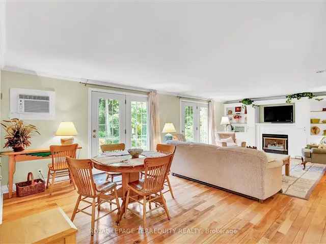 1928 Tiny Beach Rd S Cottage: Open Concept, Georgian Bay Views