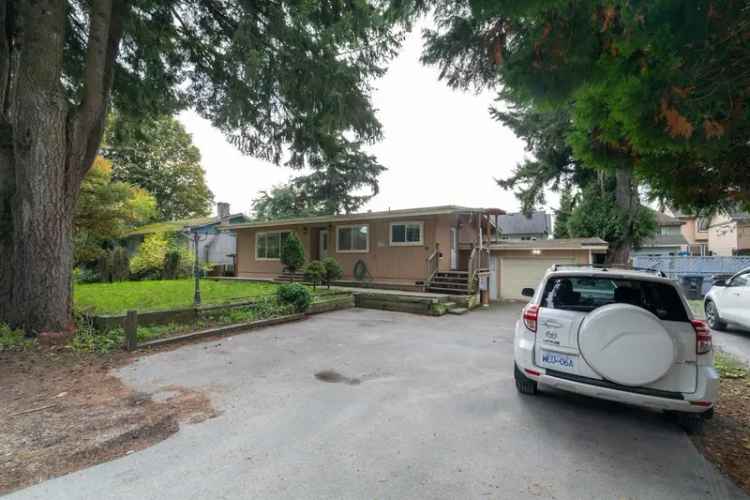 A $1,510,000.00 House/Single Family with 9 bedrooms in Panorama Ridge, Surrey