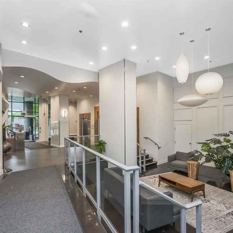 Yaletown 1-Bedroom Suite with City Views
