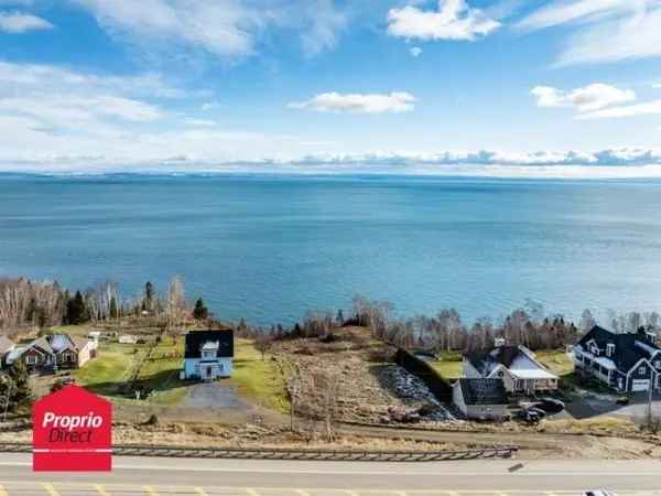 1.5 Storey House for Sale in Cap-à-L'aigle with River View