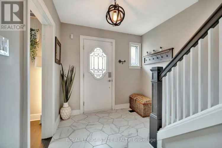 1.5 Storey Home in Hamilton's Stinson Neighbourhood