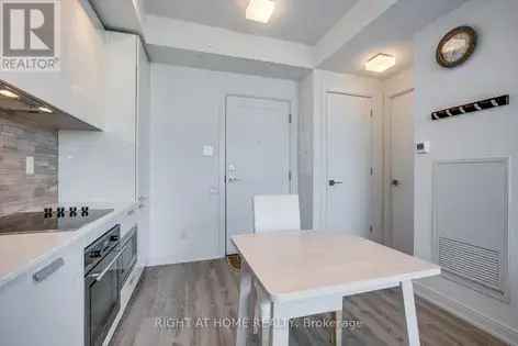 1 room apartment of 274 m² in Toronto