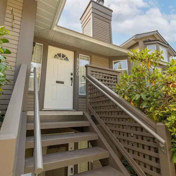 Spacious One Level Townhouse North Burnaby