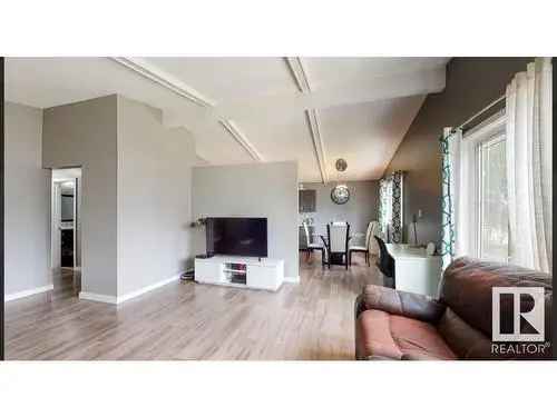 House For Sale In Evansdale, Edmonton, Alberta