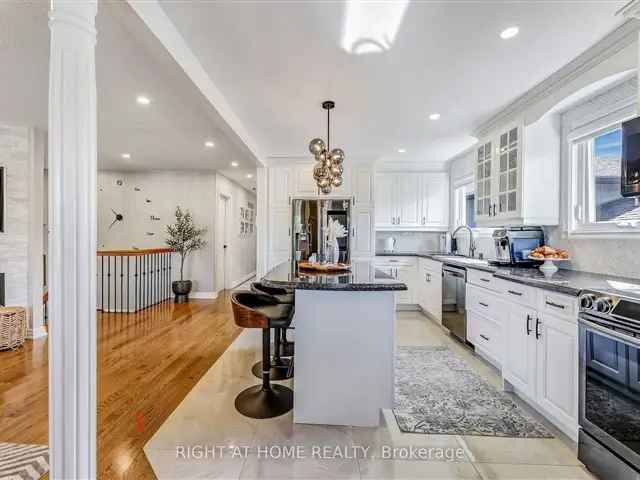 Modern Renovated 3 2Br European Home Open Concept Elegant Kitchen Family Room Backyard Hot Tub