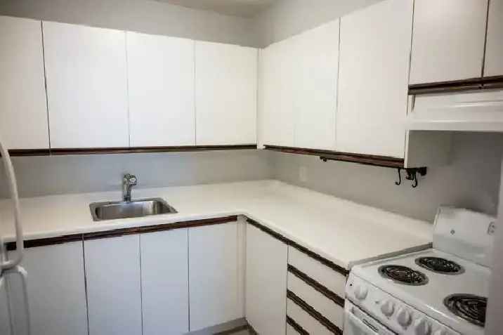 1 Bedroom Apartment Rental With Parking