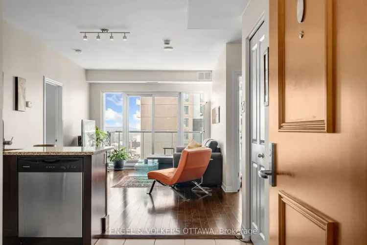 Luxury Condo with Panoramic Ottawa Views