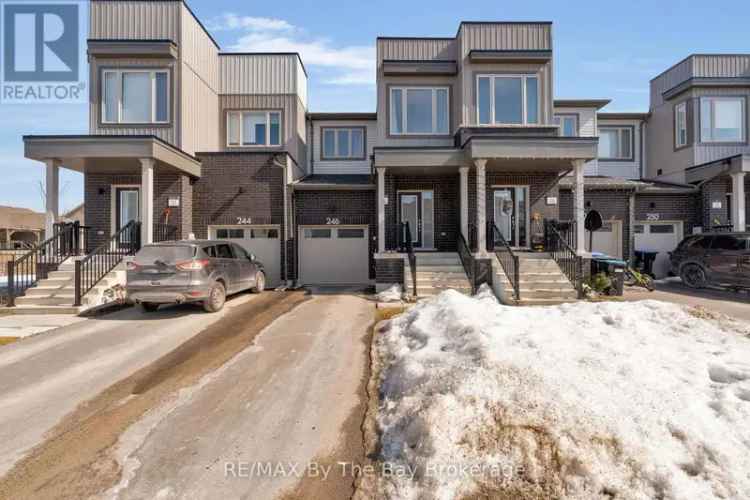 RE/MAX By The Bay Brokerage
