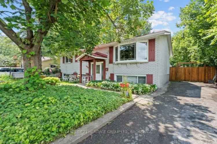 House For Sale in Kingston, Ontario