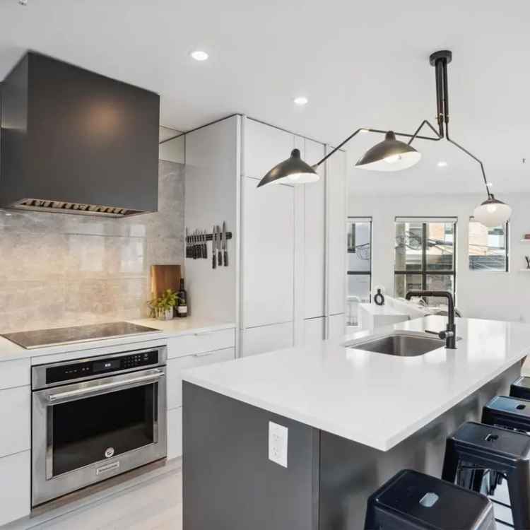 Gastown Townhouse for Sale: Designer Renovated Luxury Home