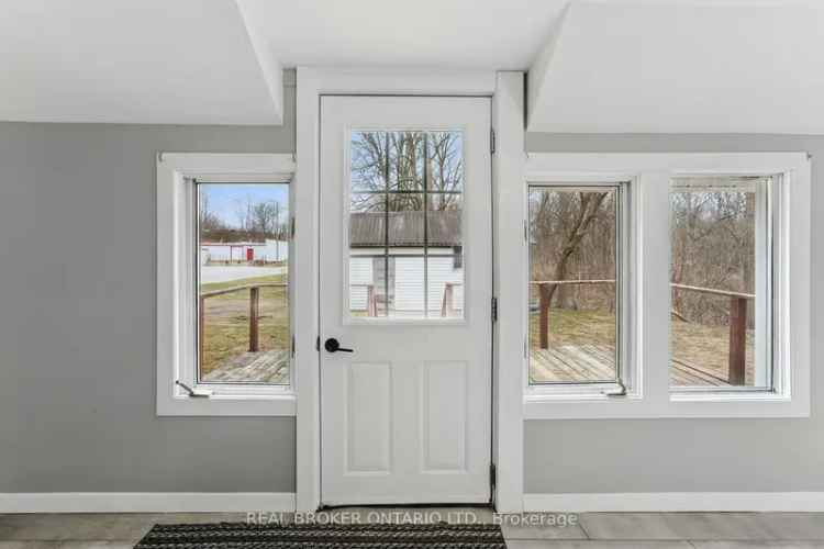 Beautifully Renovated 1-Bedroom Home near Downtown Tillsonburg