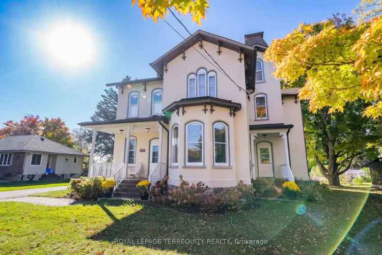 Stunning Century Home with Custom Kitchen and 4 Ensuites