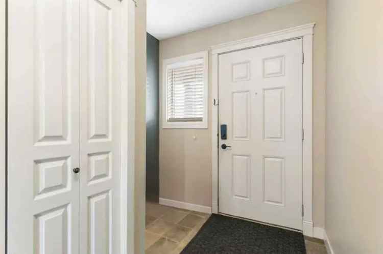 Townhouse For Rent in Airdrie, Alberta