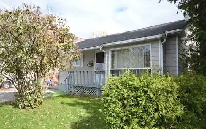 House Main Floor 2 Bedrooms Ottawa East Available Now