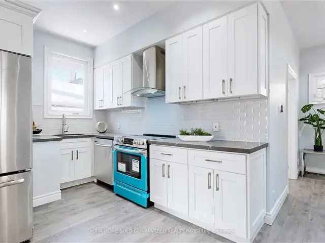 Spacious Renovated Home near Trent University - 4 Parking Spaces