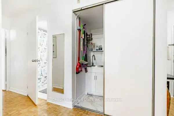 Condo For Sale in Toronto, Ontario