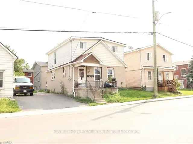 House For Sale in Kingston, Ontario