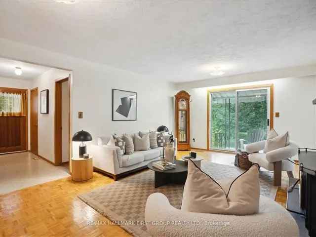 House For Sale in Oshawa, Ontario