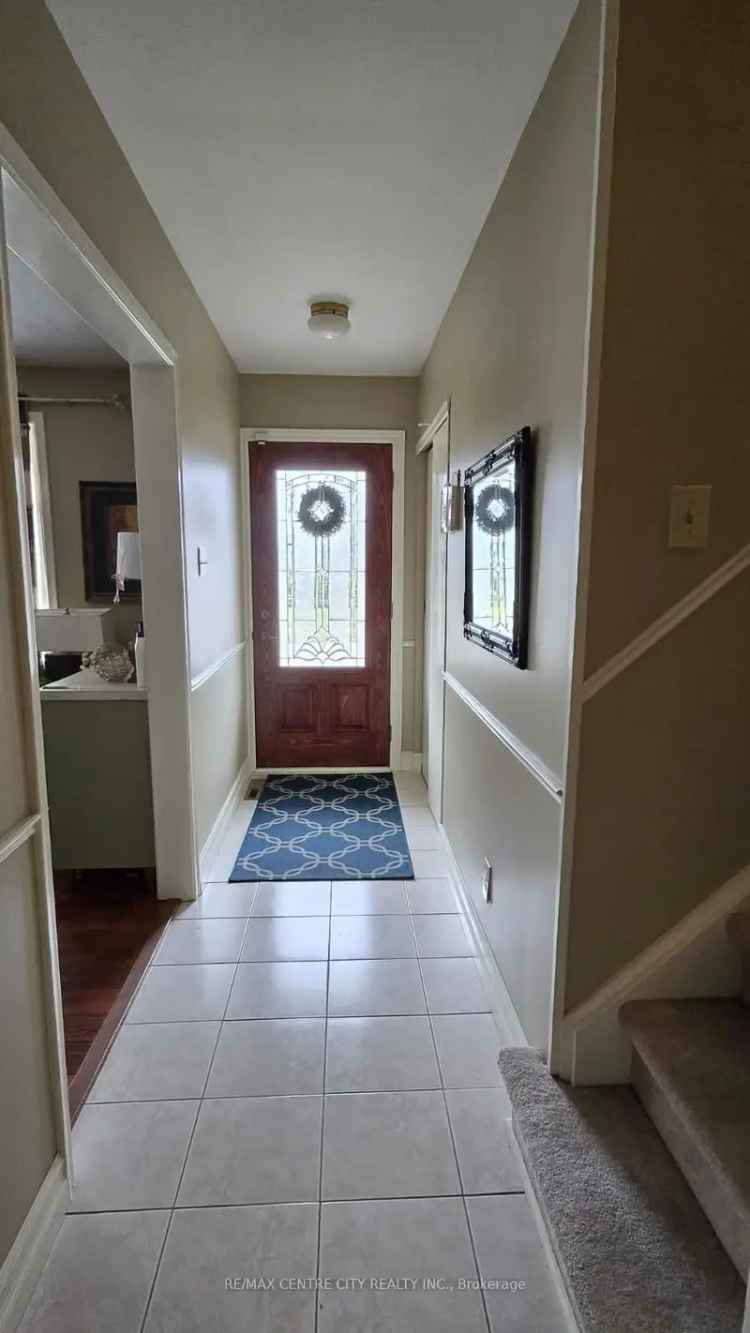 Fabulous 4-Level Side Split in Northridge
