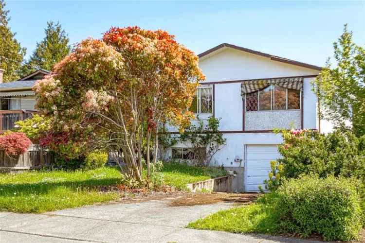 Oak Bay Estate Property - R5 Zoned Lot - Henderson Area