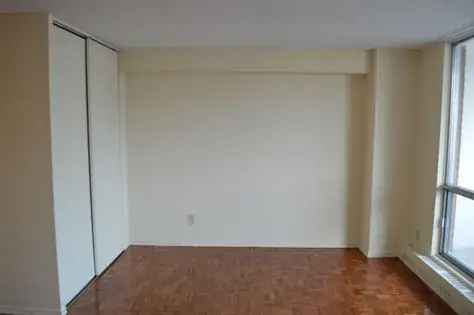 1 room apartment of 385 m² in Toronto