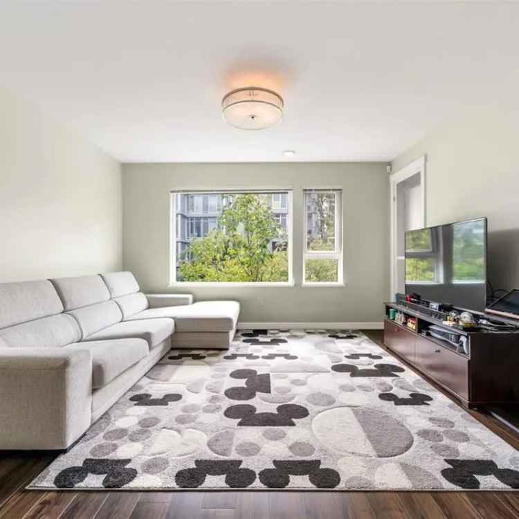 Immaculate 2 Bed 2 Bath Corner Unit at New Water River District