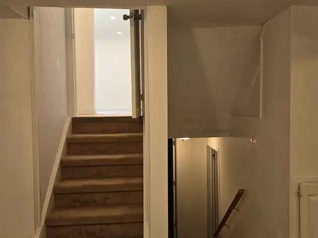 House For Rent in Newmarket, Ontario