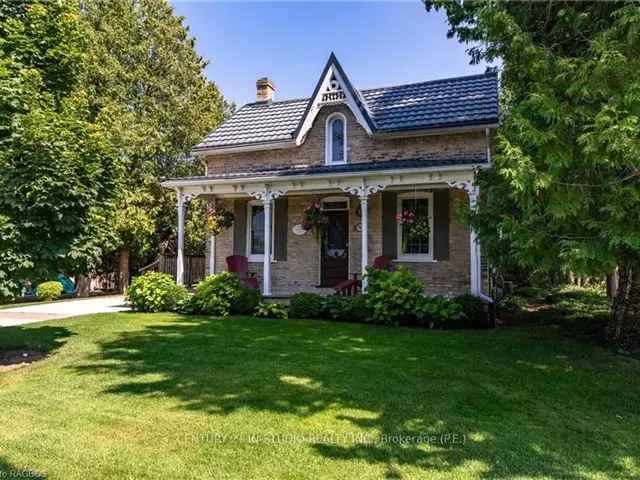 Historic Ontario Farmhouse with Modern Studio and Sauna