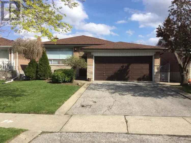167 Kingsview Blvd Family Home Double Garage Finished Basement