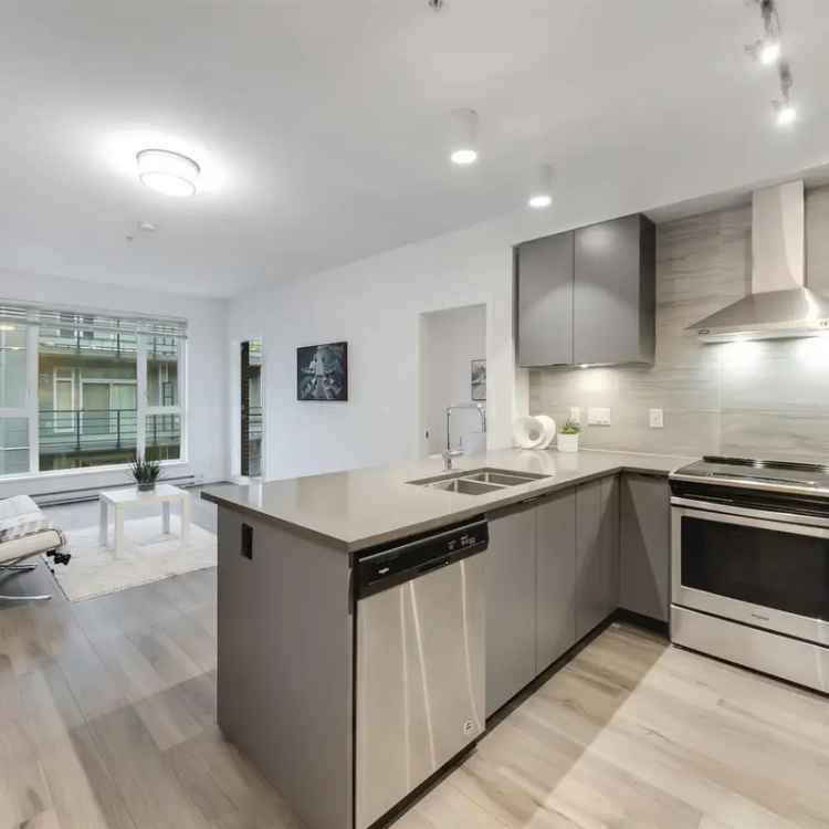 Modern 2-Bedroom Apartment in Burnaby Near Skytrain