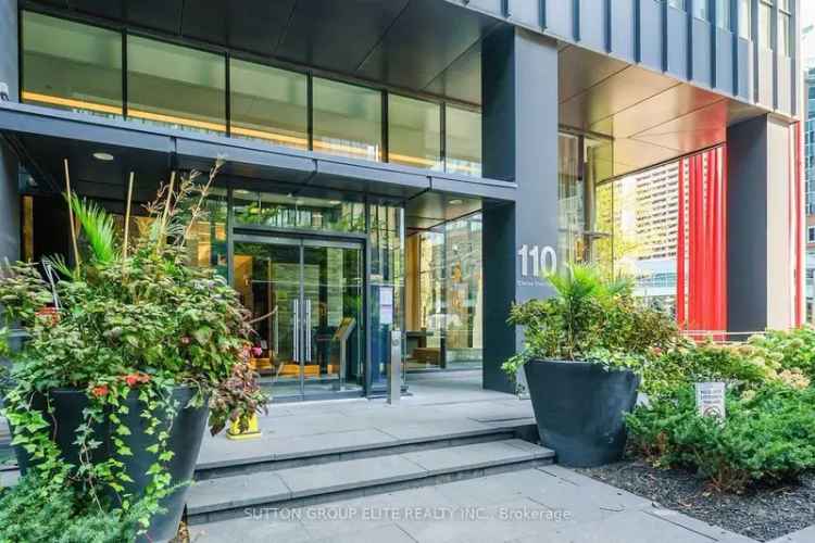 Luxurious 1 Bedroom + Den Condo Fantastic City View 736 Sq Ft