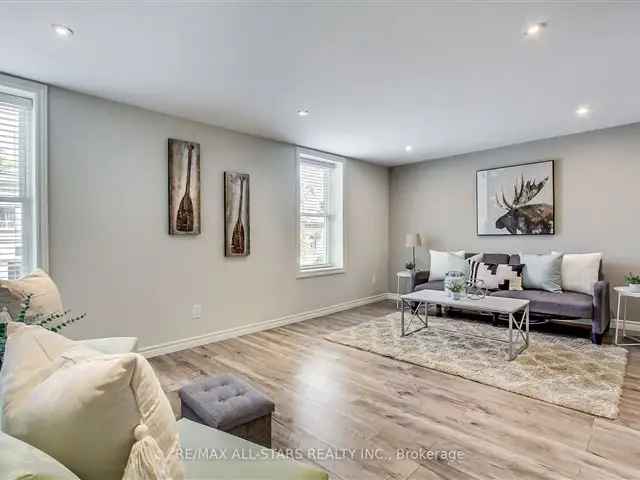 House For Sale in Whitchurch-Stouffville, Ontario