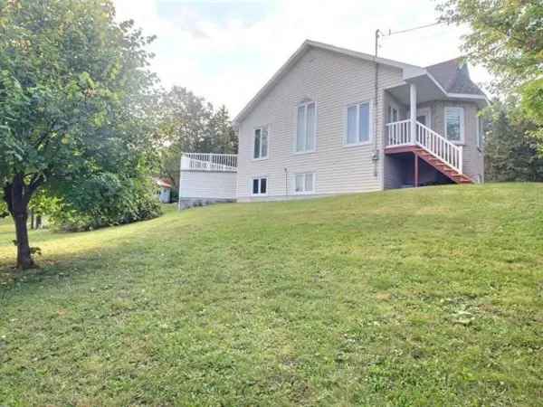 Bungalow for Sale in Bas Saint Laurent