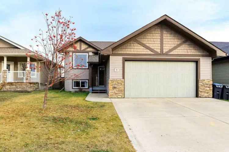 House For Rent in Town of Sylvan Lake, Alberta