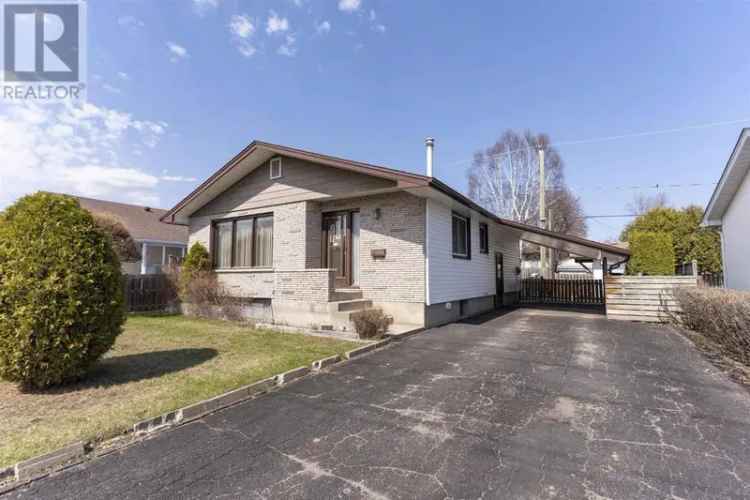 3-Bedroom 2.5-Bath Home Near Lakehead University