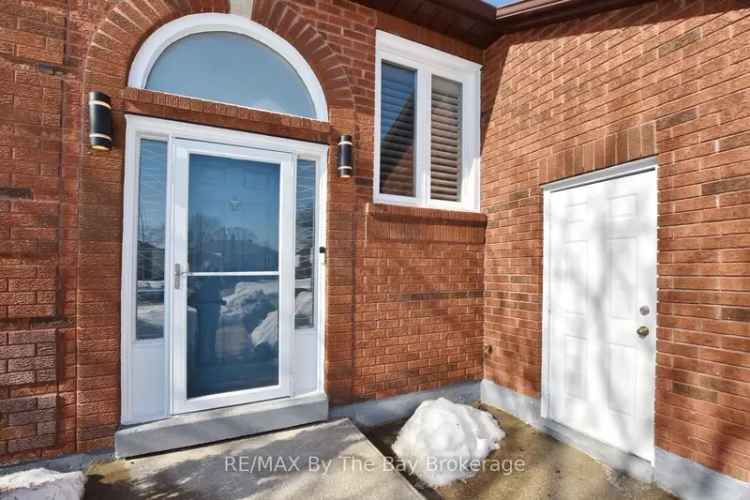 House For Sale in 18, Langevin Drive, Wasaga Beach, Ontario