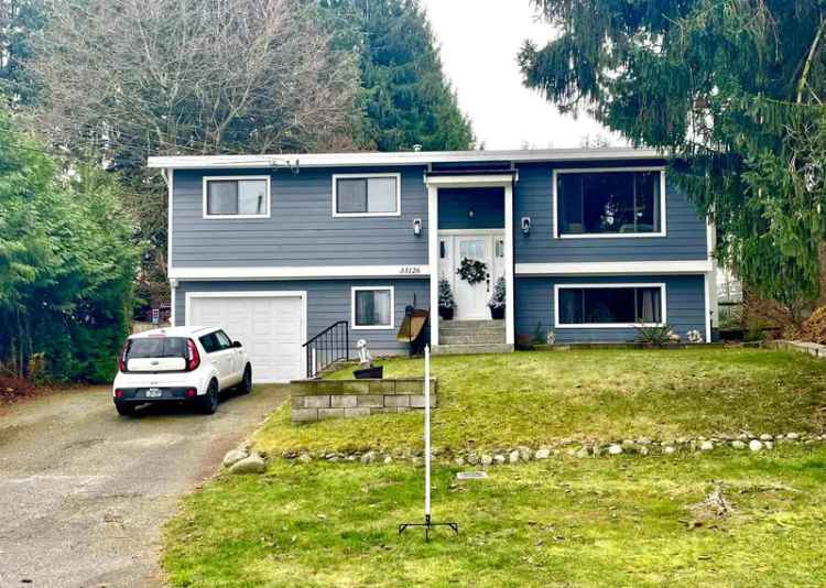 A $1,160,000.00 House/Single Family with 5 bedrooms in Poplar, Abbotsford