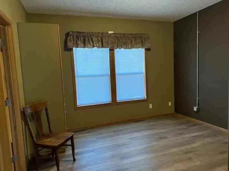 Office For Sale in Legal, Alberta