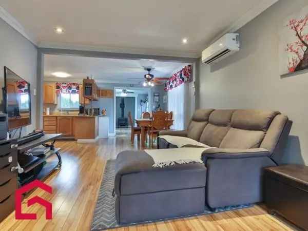 Bungalow for Sale Montérégie 4 Bedrooms Large Lot