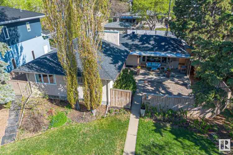 5 Bedroom Glenora Bungalow - 3500 sq ft - RV Parking - Updated Kitchen & Baths