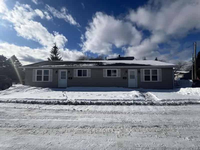 Duplex for sale in Stellarton with development potential