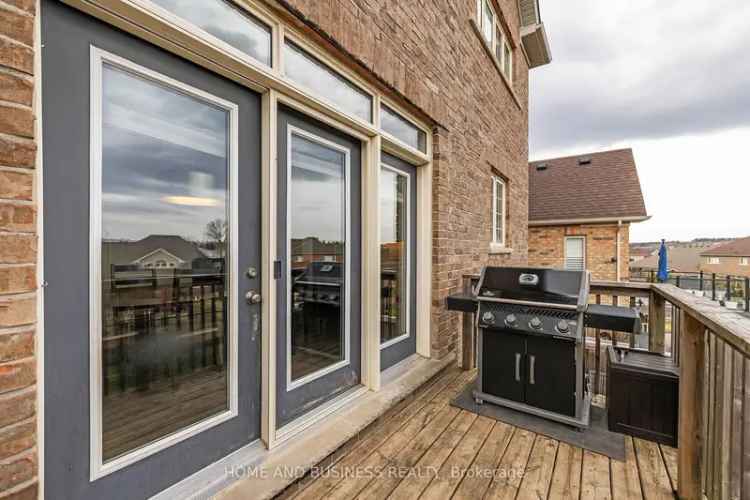 Luxury 4-Bedroom Home in Fieldstone Mono